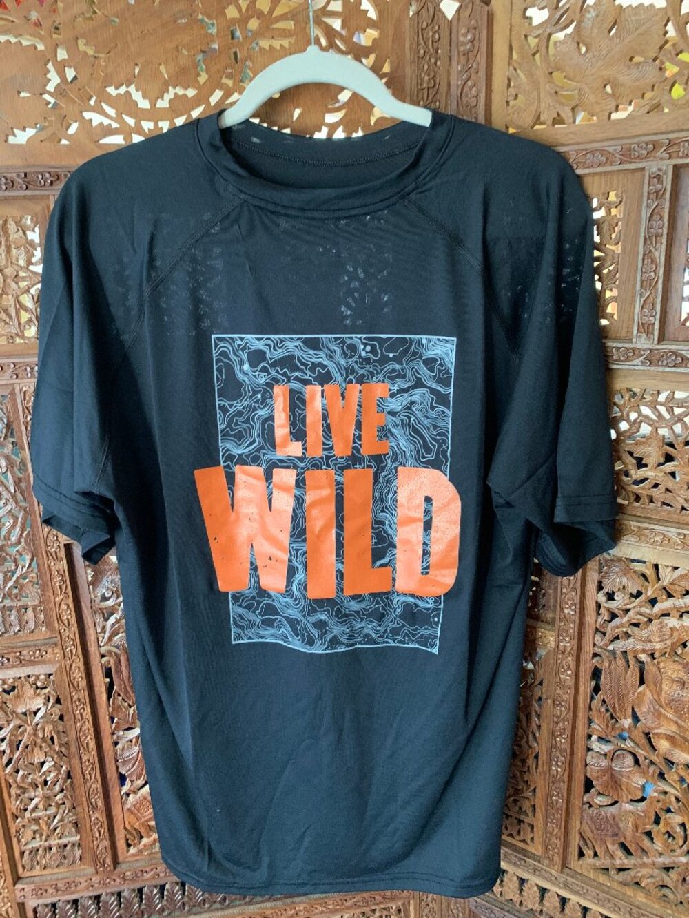 NWOT Under Armour Live Wild SS dryfit shirt